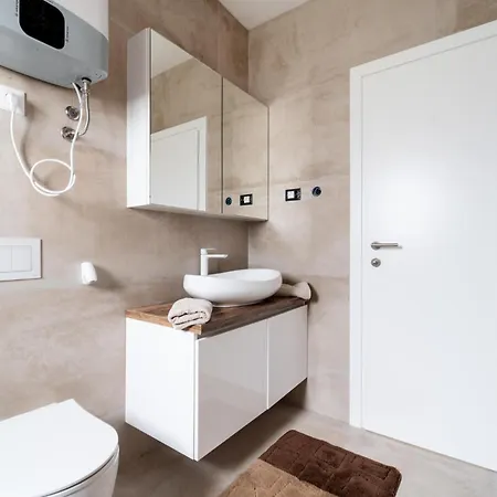 Lovely In Apartament *